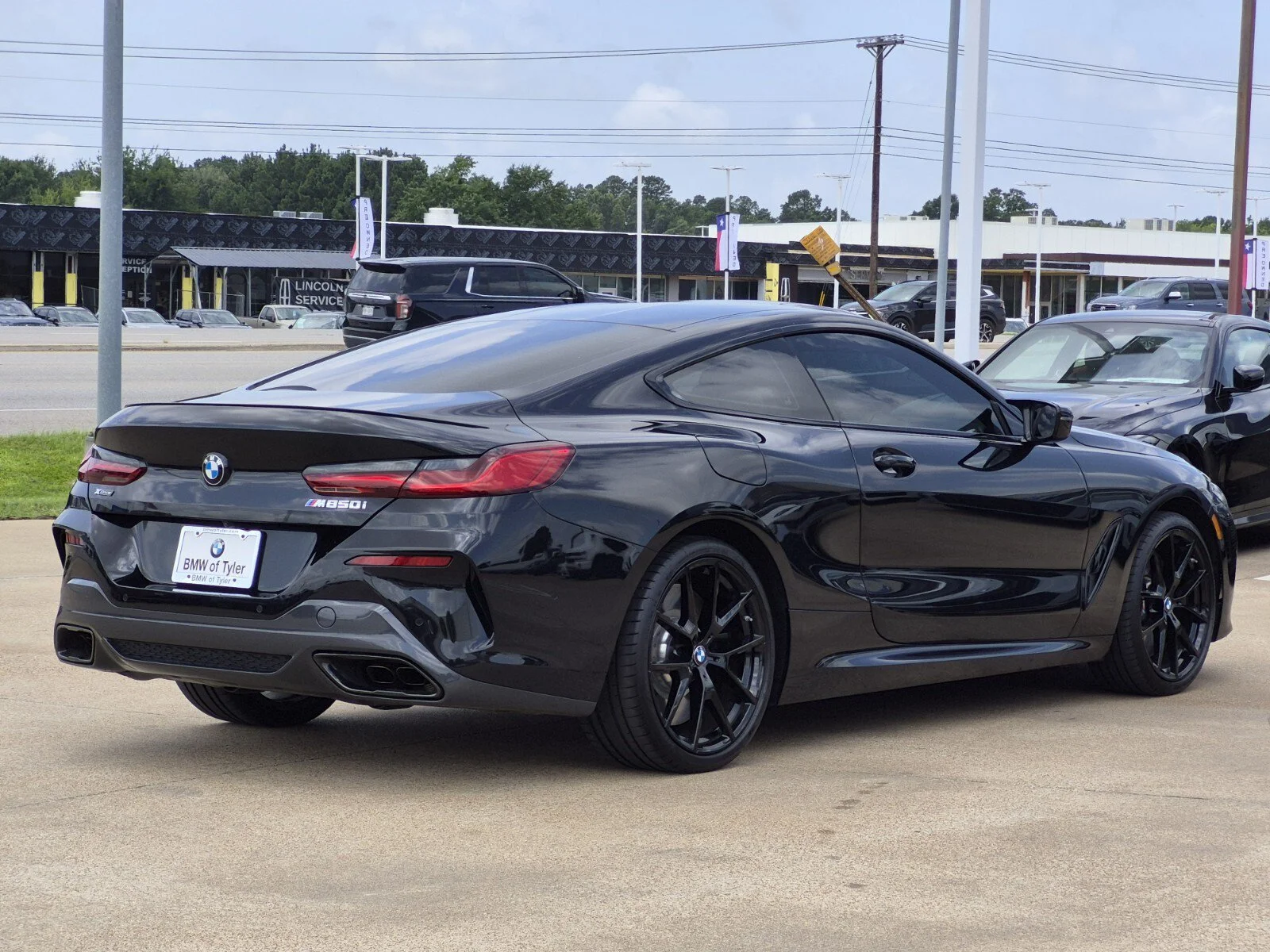 Used 2026 Black Sapphire Metallic BMW M850i xDrive image 4