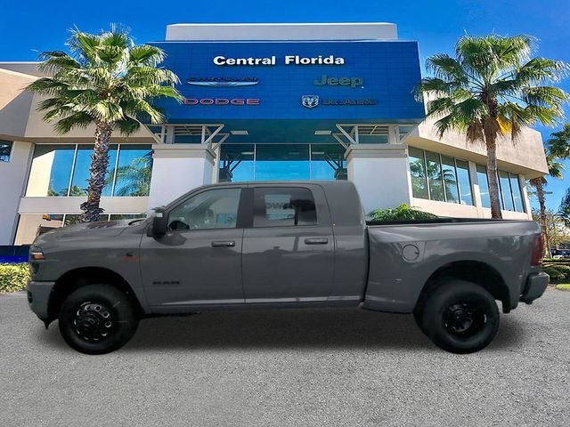 New 2026 Ceramic Gray Clear-Coat Exterior Paint RAM Laramie image 8