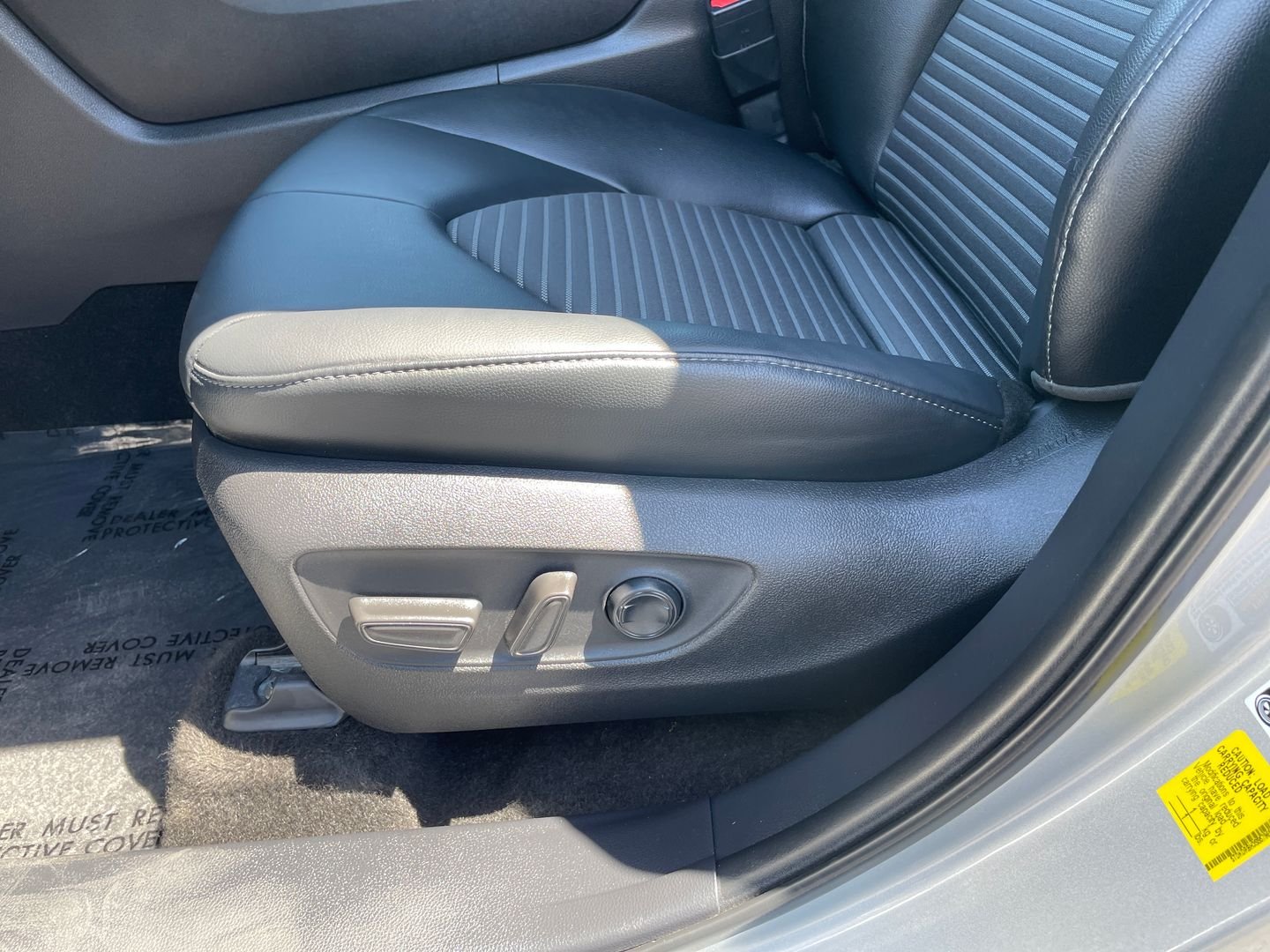 2025 Toyota Highlander XSE - Photo 14