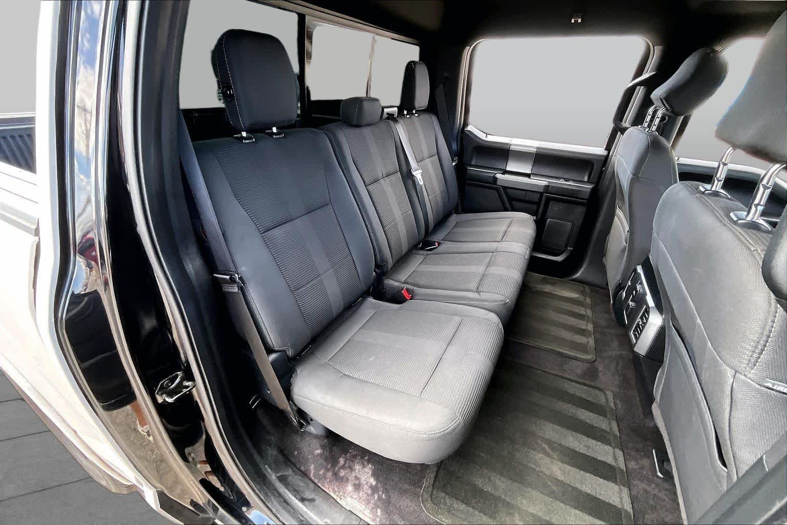 Used 2016 Shadow Black Ford XLT image 19