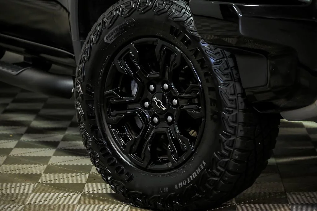 Used 2025 Black Chevrolet ZR2 image 3