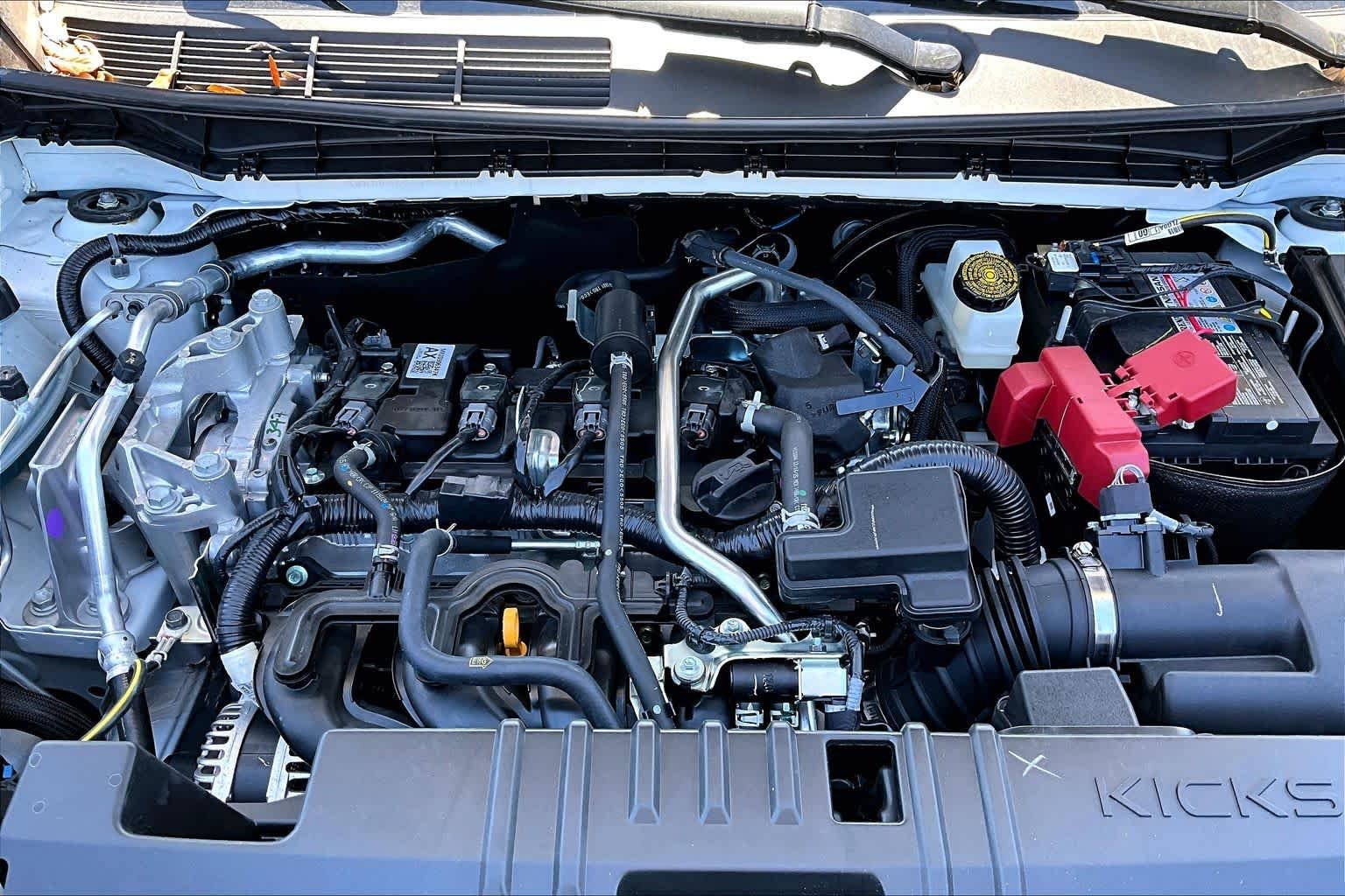 New 2026 Aspen White TriCoat / Super Black Two-tone Nissan SR image 17