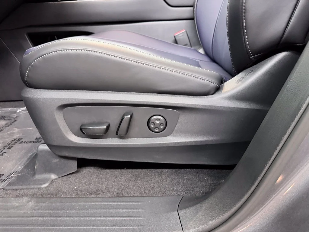 Used 2026 Gray INFINITI SPORT image 11