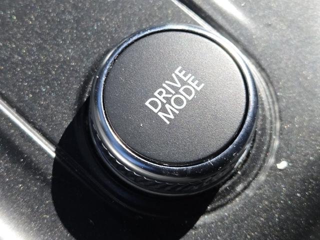Used 2025 Black Metallic Ford  image 11