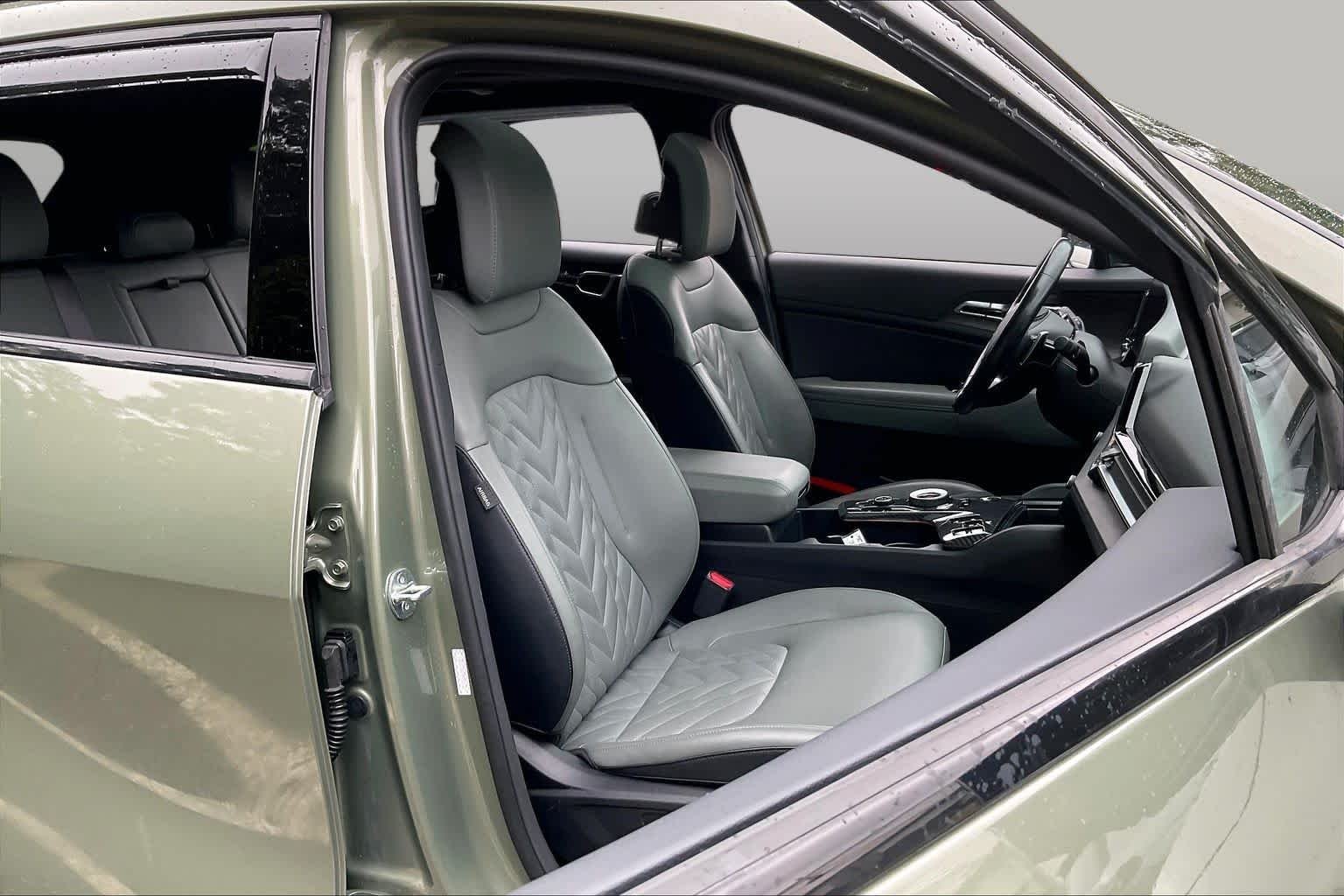 Pre-Owned 2023 Kia Sportage Plug-In Hybrid X-Line Prestige