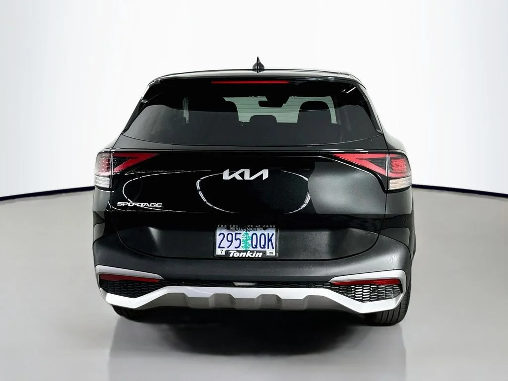 Used 2025 Fusion Black Kia LX image 7