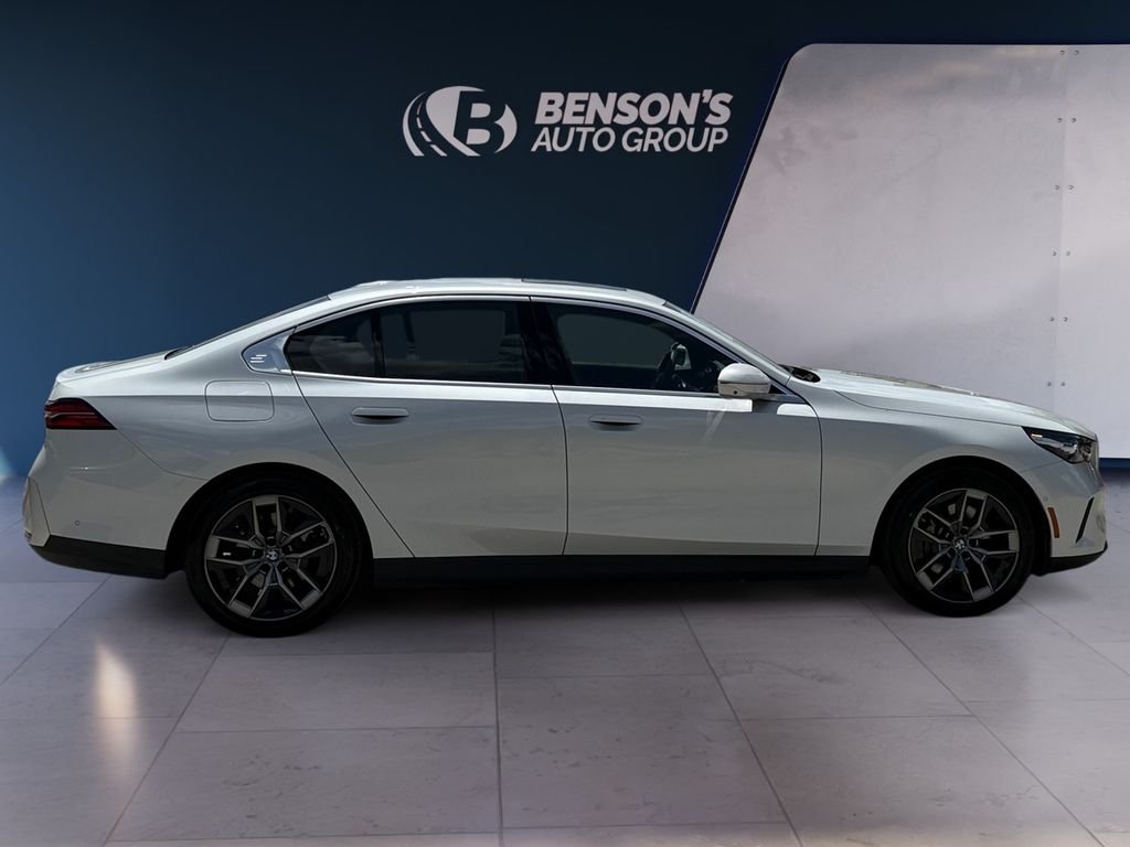 Used 2026 White BMW 530i xDrive image 6