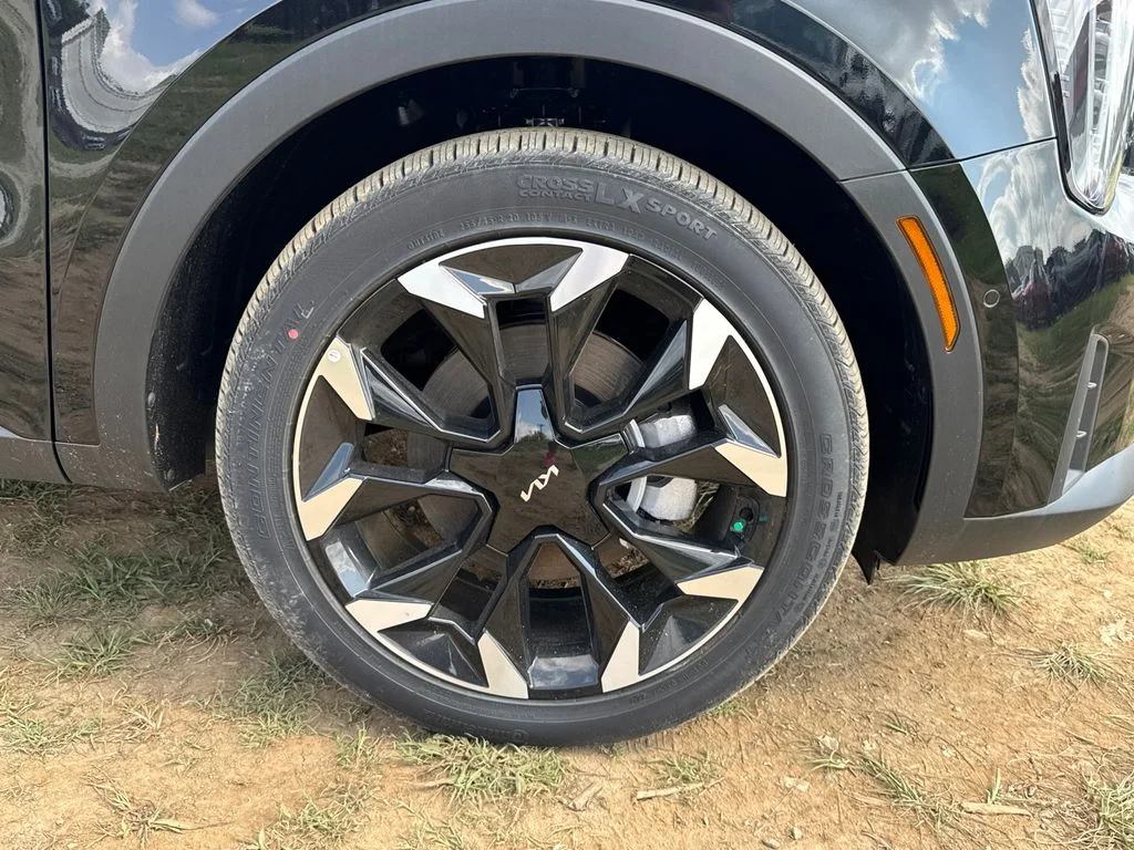 2025 Kia Sorento SX - Photo 12