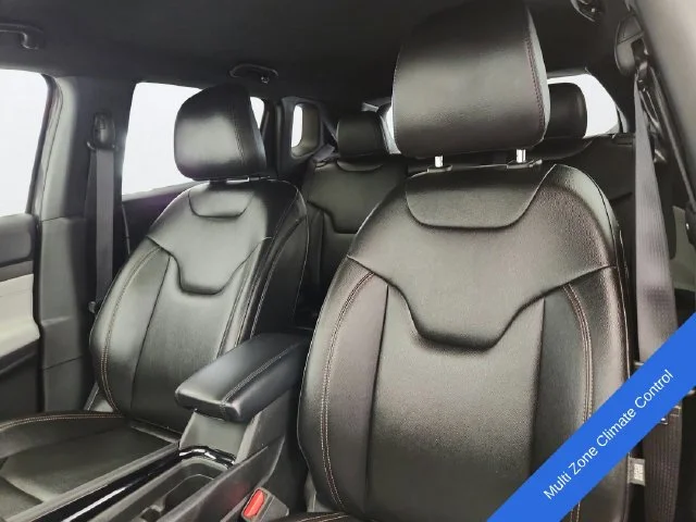 Used 2024 Metallic Jeep Limited image 10