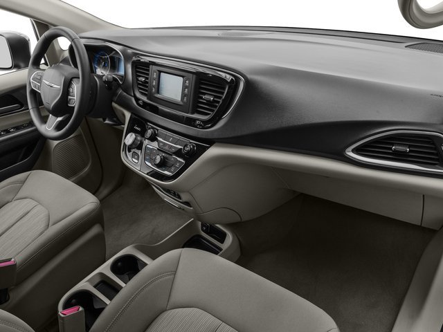 Used 2017 Granite Crystal Metallic Clearcoat Chrysler Touring image 19