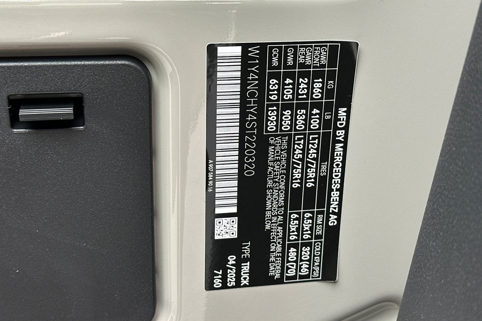 2025 Mercedes-Benz Sprinter Cargo Van Base - Photo 22