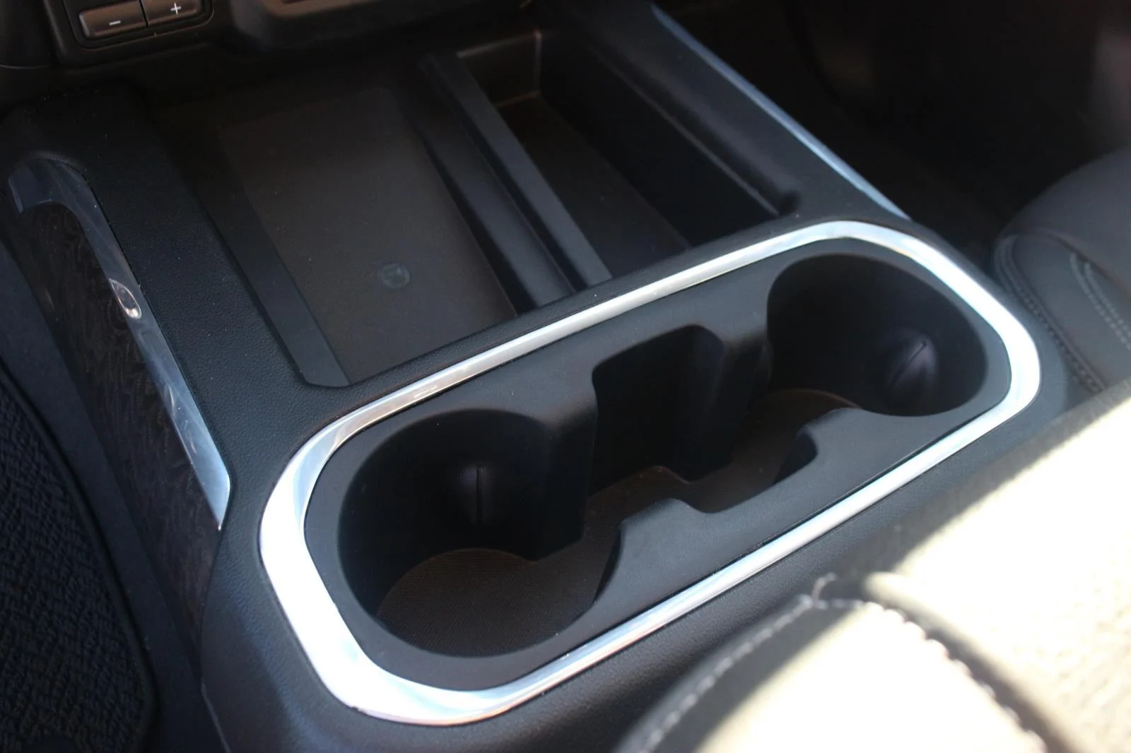Used 2021 WHITE FROST TRICOAT GMC Denali image 22