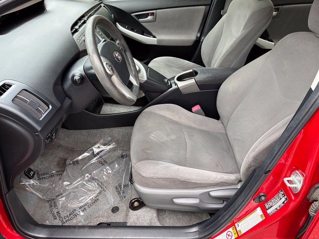 Used 2013 Red Toyota Three image 14