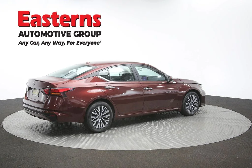 Used 2023 Red Nissan 2.5 SV image 41