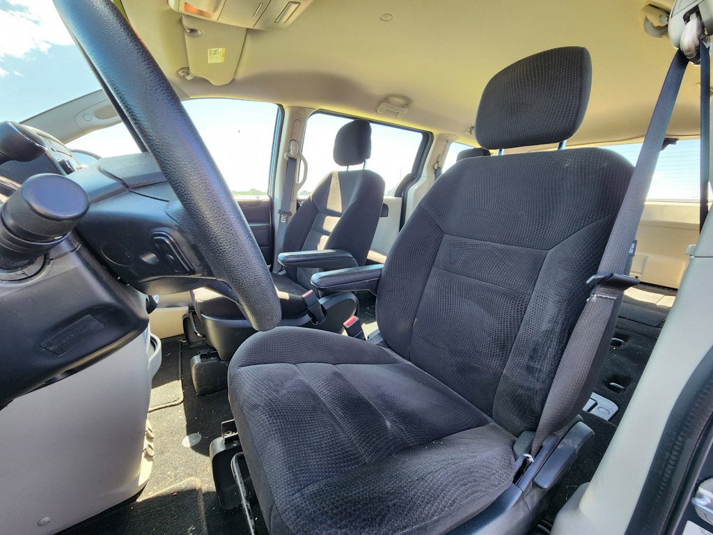 Used 2014 Maximum Steel Metallic Clearcoat Dodge American Value Pkg image 4