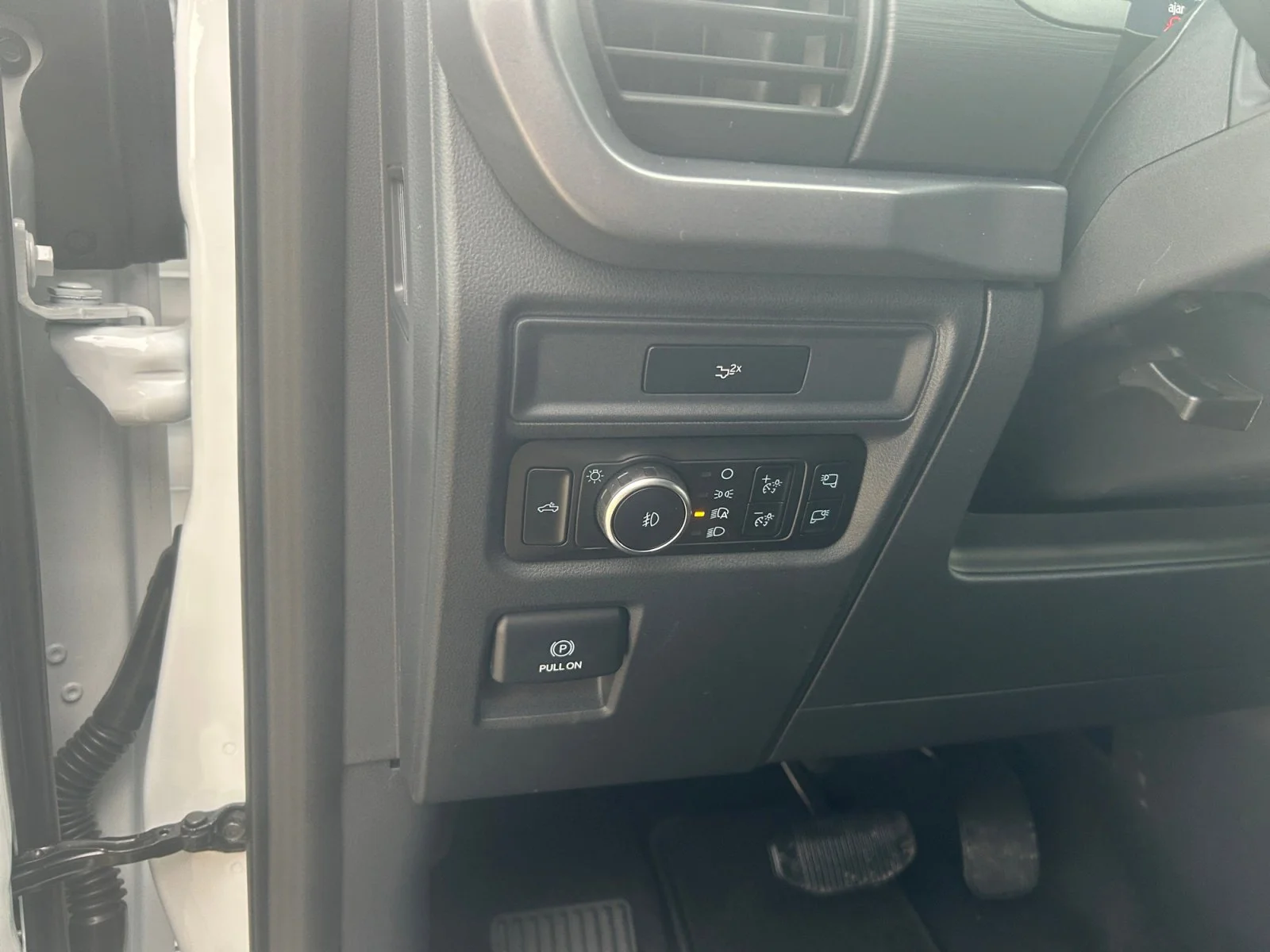 New 2026 Oxford White Ford XLT image 16