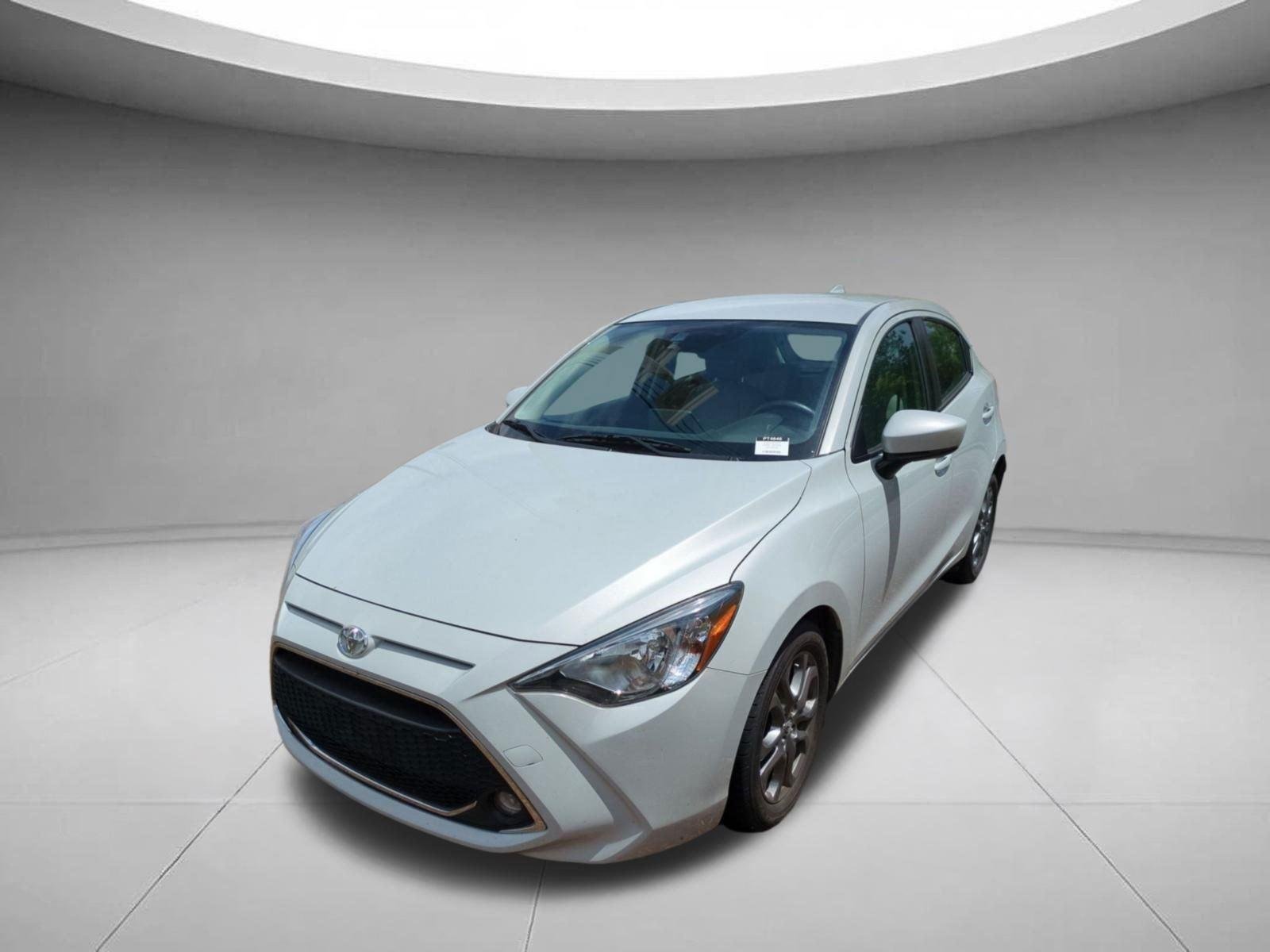 2020 Toyota Yaris LE 5-Door Hatchback AT's photo