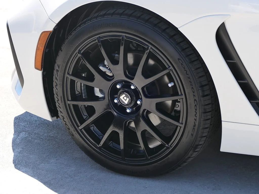 Used 2023 White Subaru Limited image 10