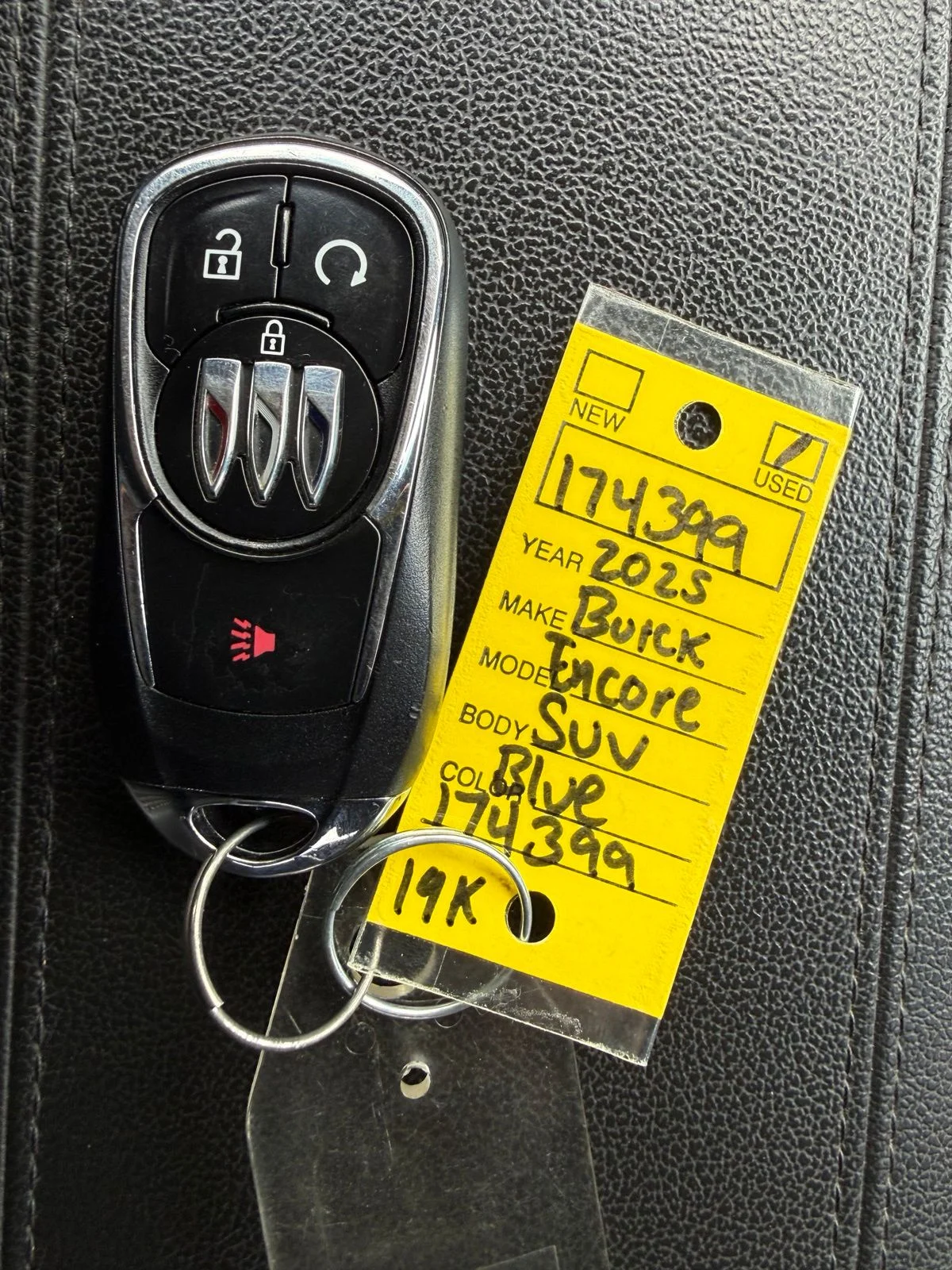 Used 2025 Blue Buick Preferred image 16
