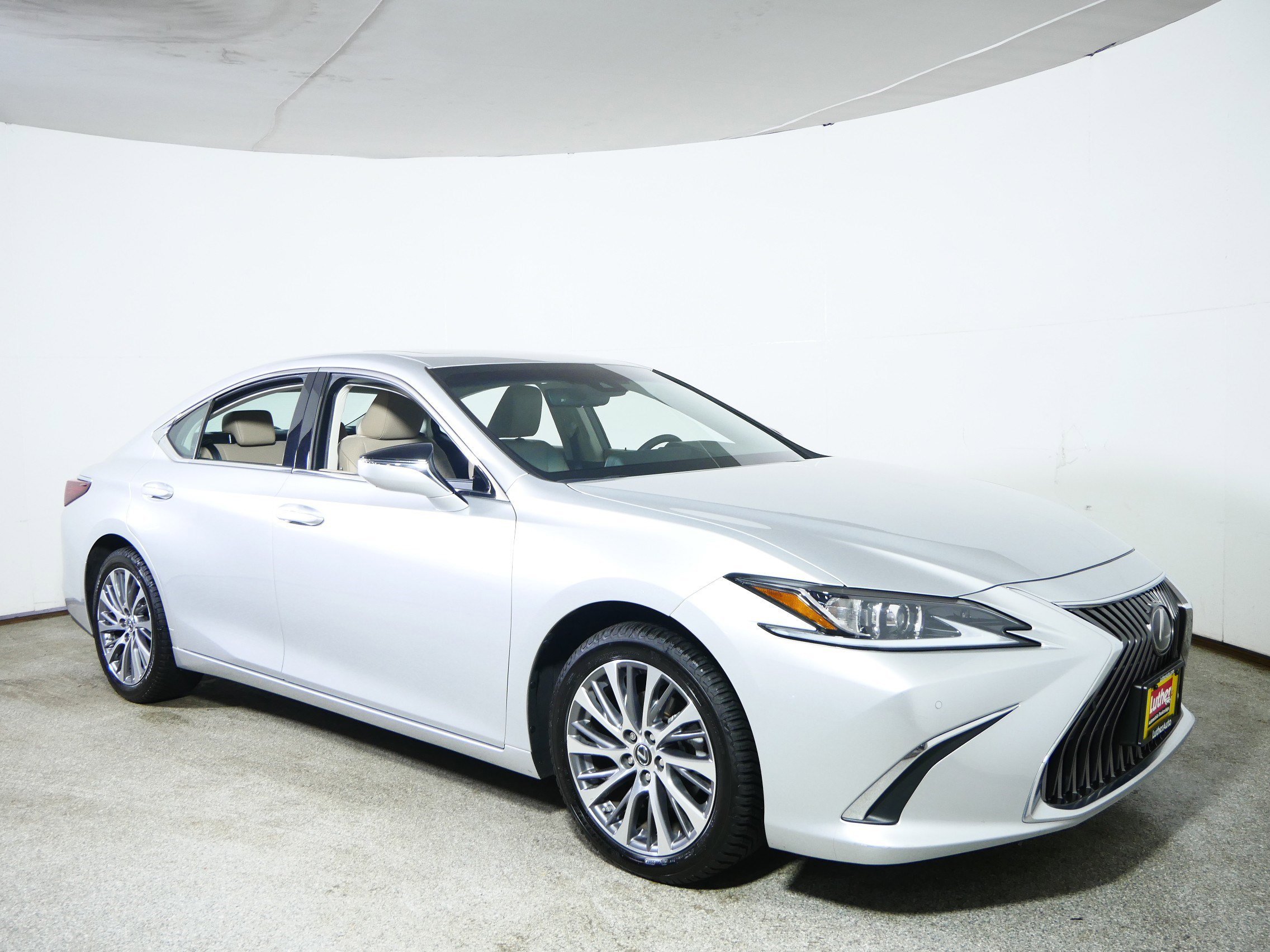 2019 Lexus ES 350 350's photo