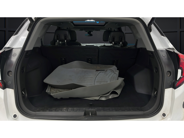 Used 2019 Summit White GMC SLT image 26