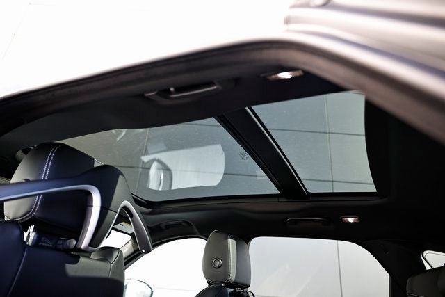 2026 Jaguar F-Pace R-Dynamic S - Photo 11
