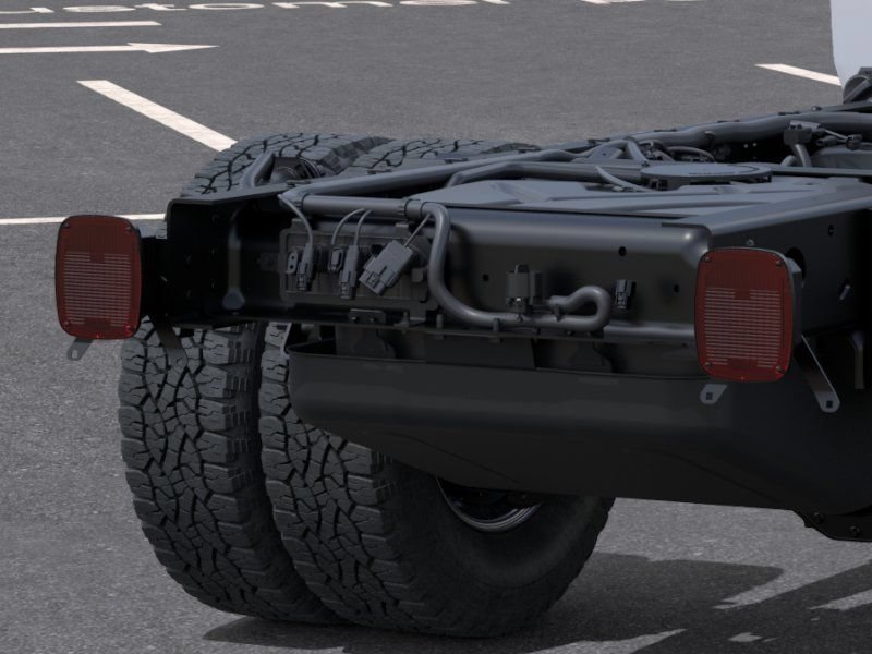 New 2026 Summit White Chevrolet Work Truck image 11