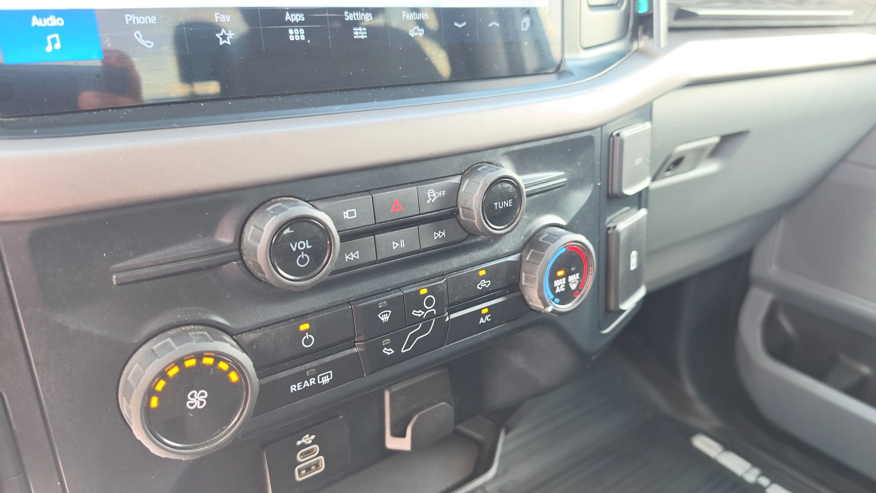Used 2025 White Ford XLT image 12