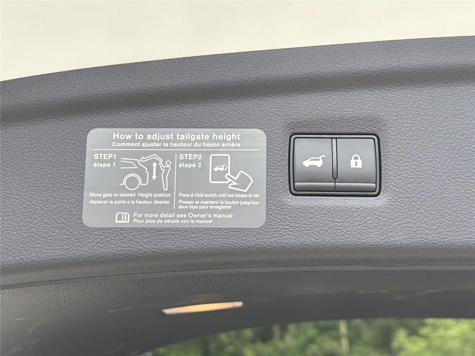 Certified Used 2024 Radiant White INFINITI LUXE image 30