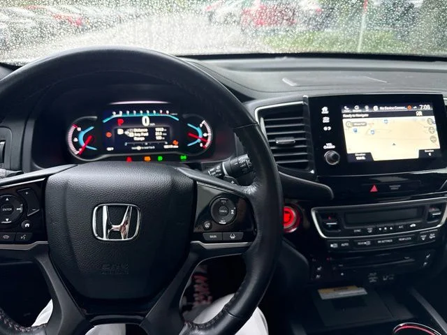 Used 2021 Platinum White Pearl Honda Black Edition image 7
