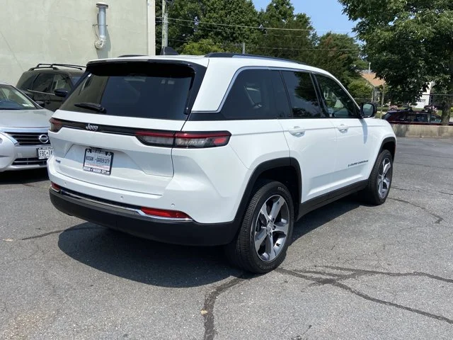 Used 2024 Bright White Clearcoat Jeep 4DR 4WD image 4