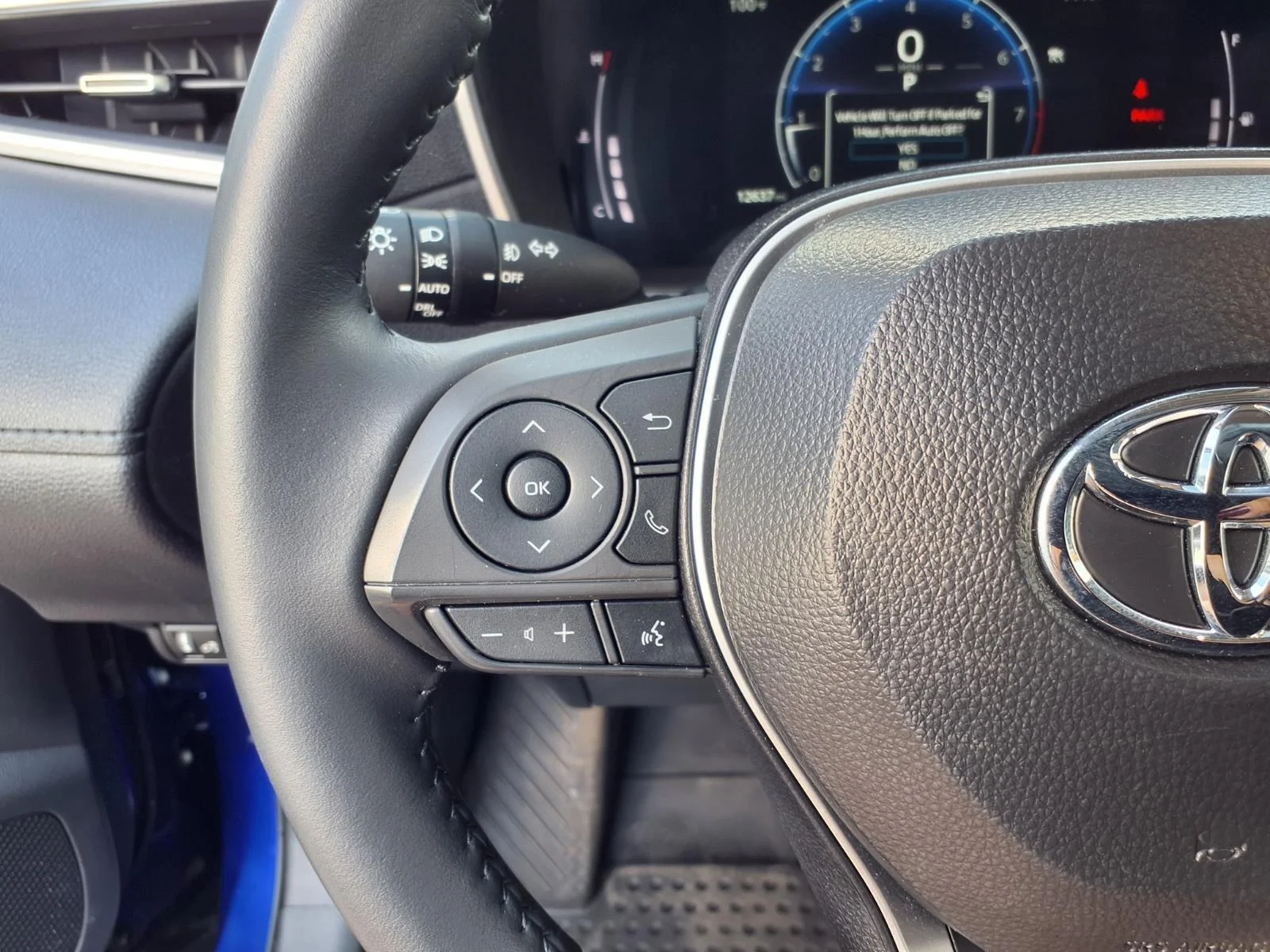 Used 2025 Blue Crush Metallic Toyota XLE image 14