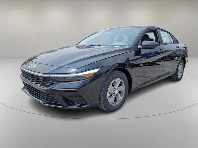 New 2026 Black Hyundai SE image 3
