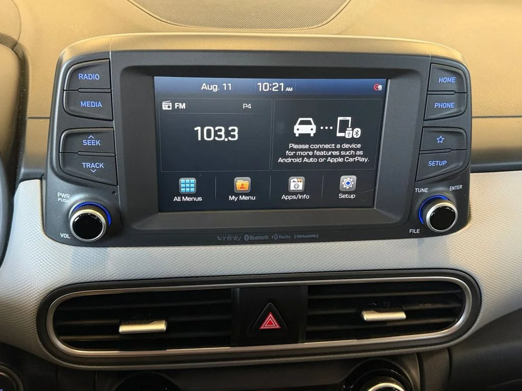 Used 2021 Silver Hyundai Limited image 13