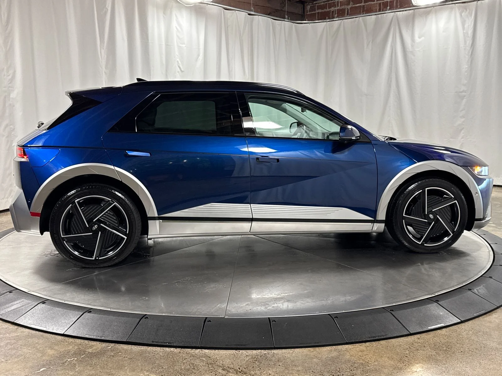 Used 2026 Cosmic Blue Hyundai Limited image 6