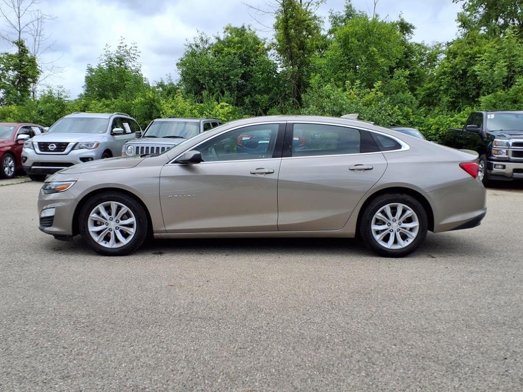 2023 Chevrolet Malibu 1LT photo 2