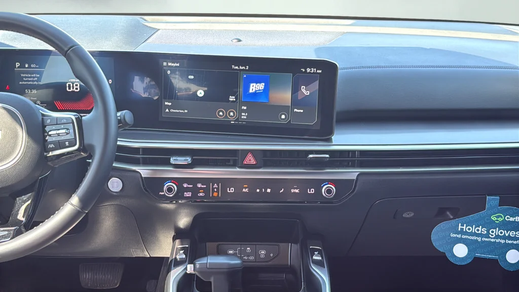 2025 Kia Sorento S - Photo 18