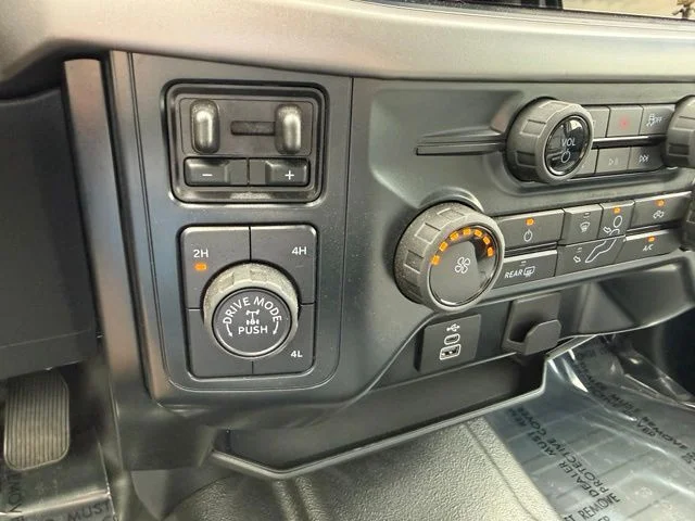 Used 2025 Silver Ford XL image 22