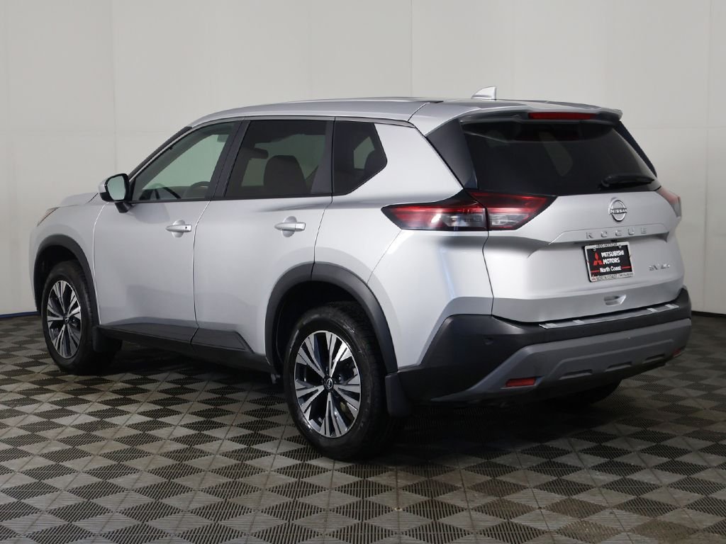 Used 2023 Silver Nissan SV image 8