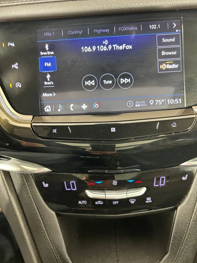 Used 2020 Silver Cadillac Premium Luxury image 14