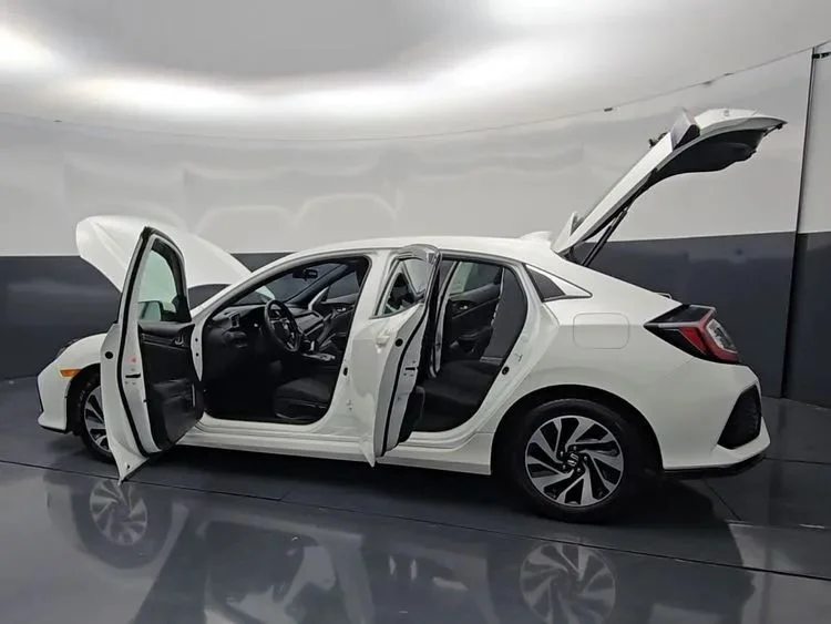 Used 2019  Honda LX Hatchback 4D image 27