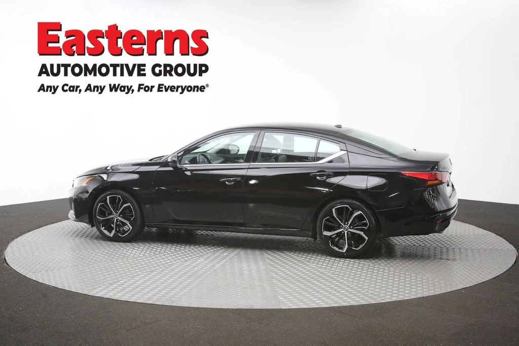 Used 2024 Black Nissan 2.5 SR image 61