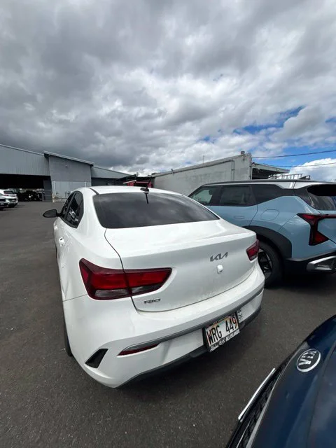 Used 2022 White Kia LX image 3