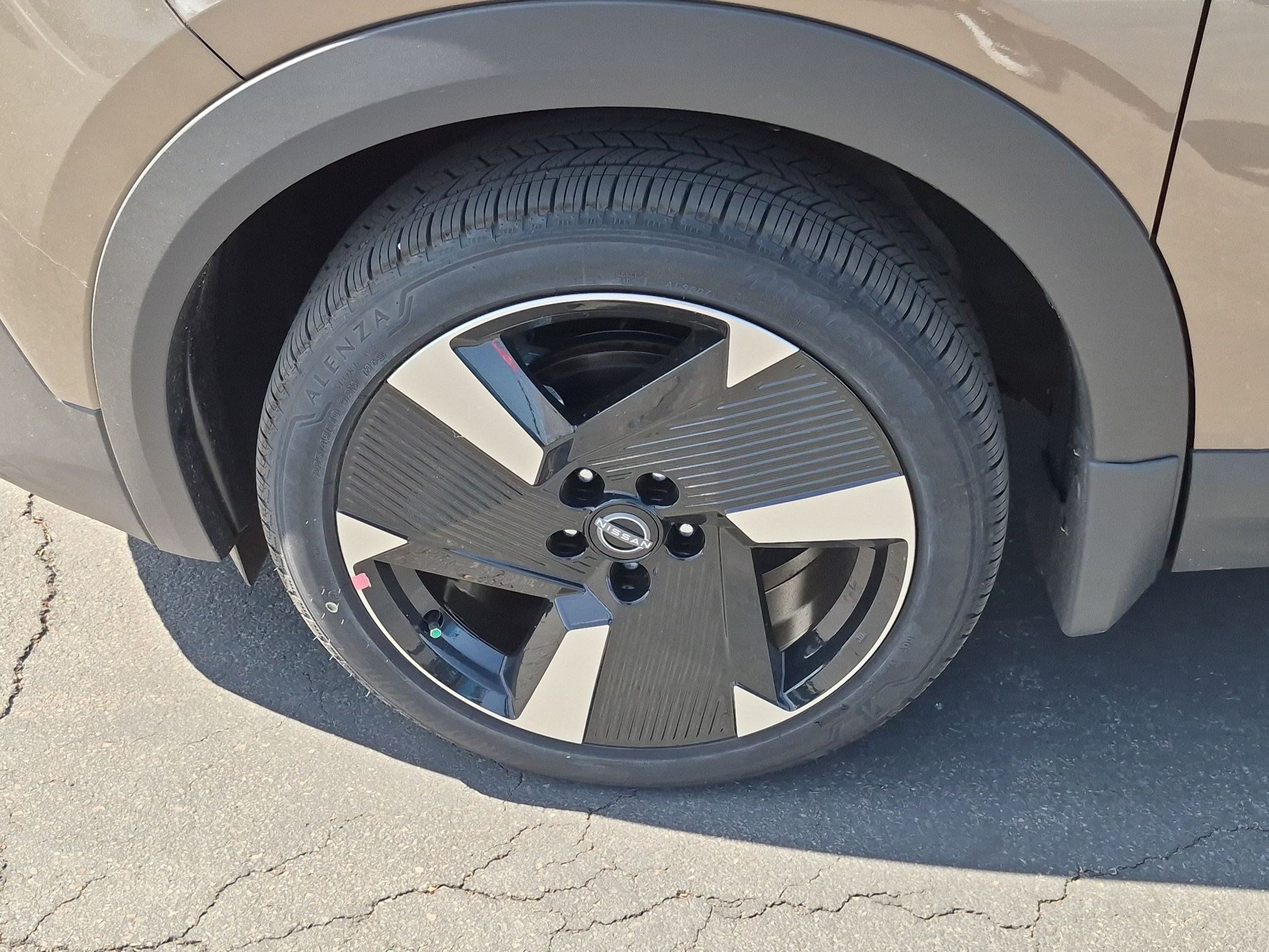 New 2026 Canyon Bronze Metallic Nissan SR image 15