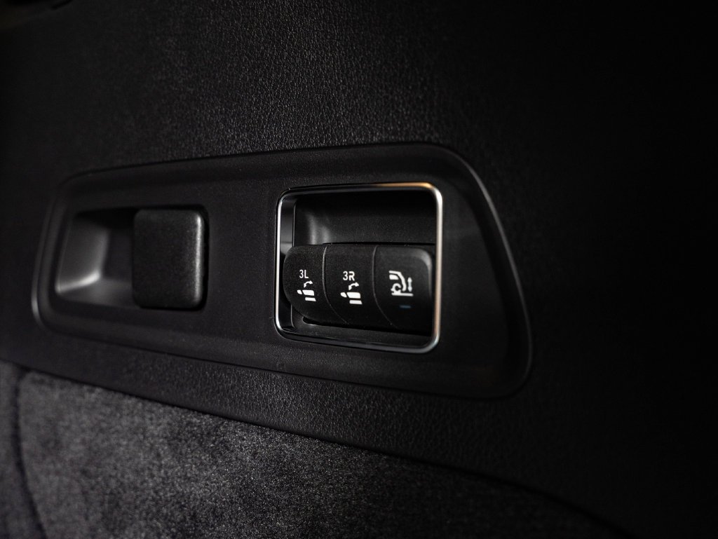New 2026 Obsidian Black Metallic Mercedes-Benz GLS 450 image 23