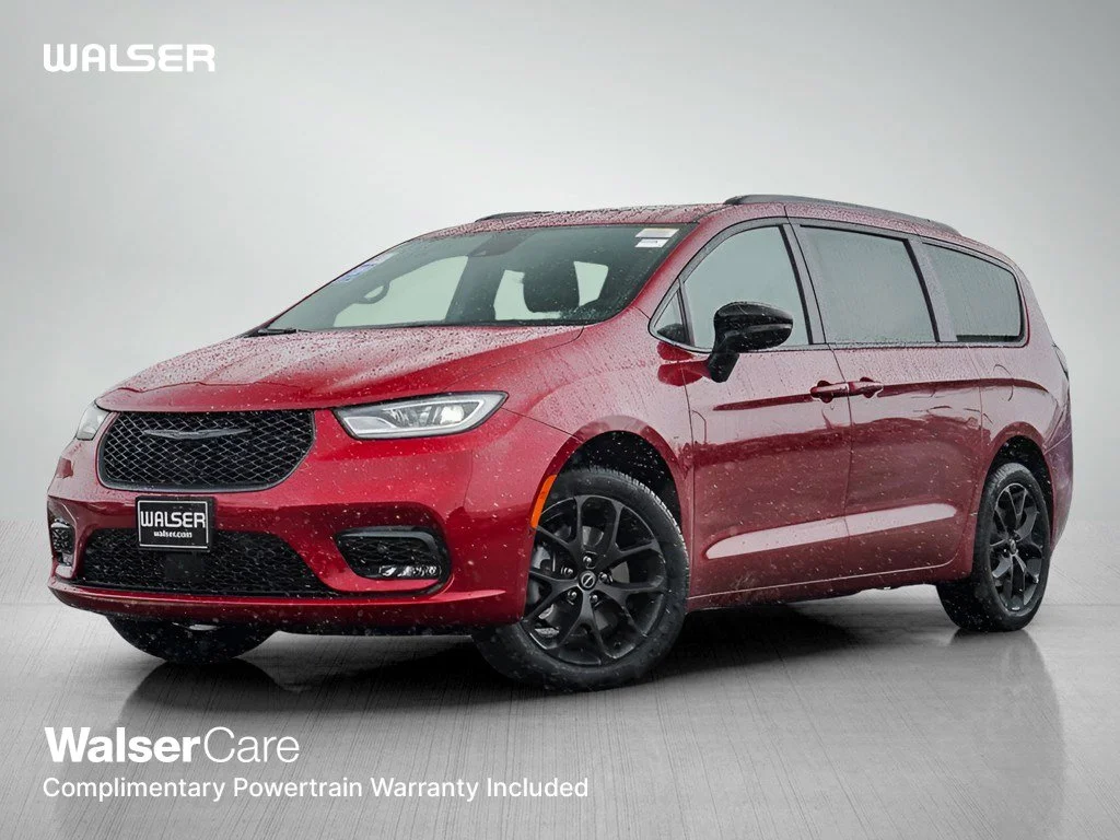 2026 Chrysler Pacifica Limited AWD's photo