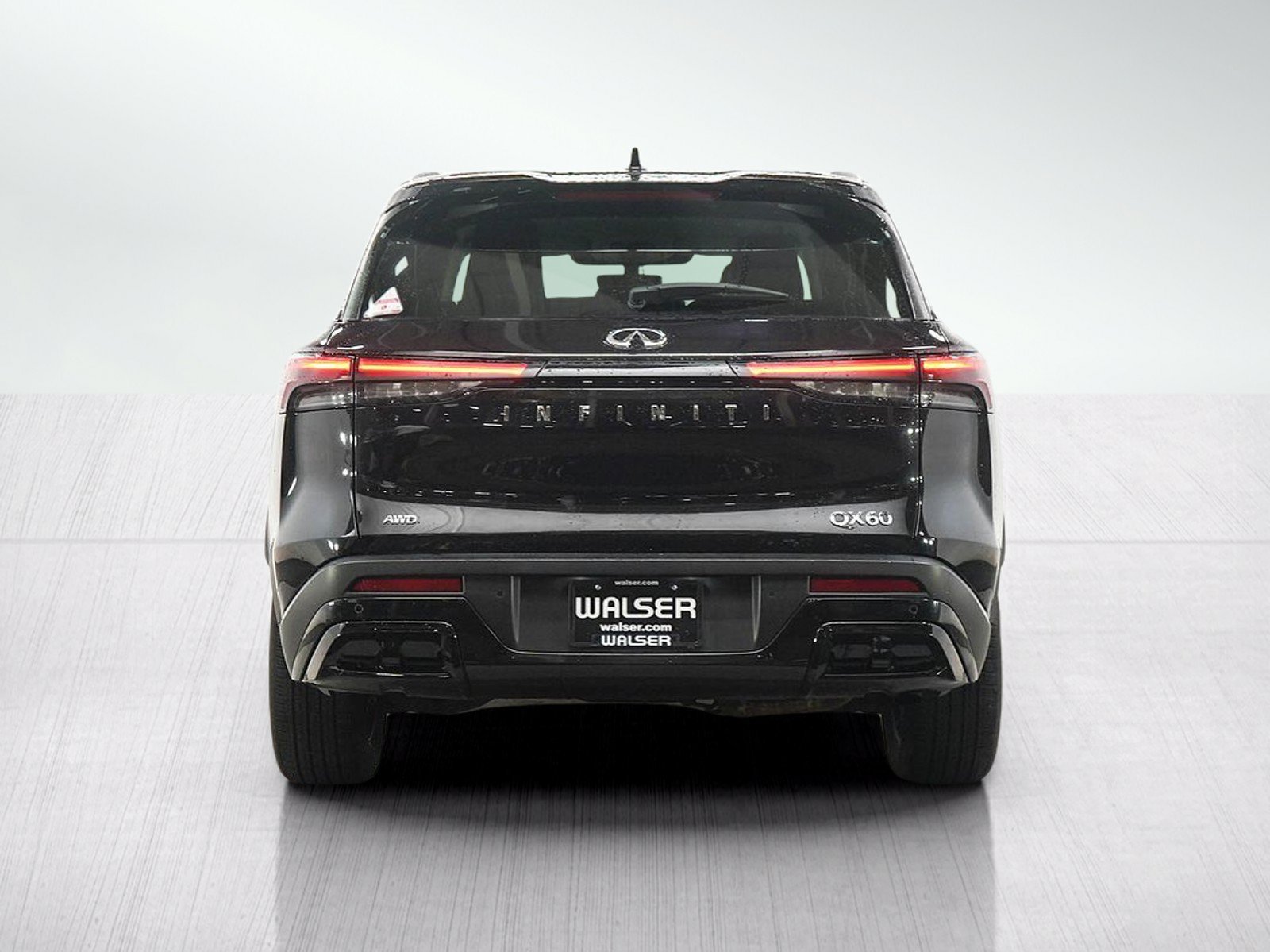 Used 2023 Mineral Black INFINITI LUXE image 4