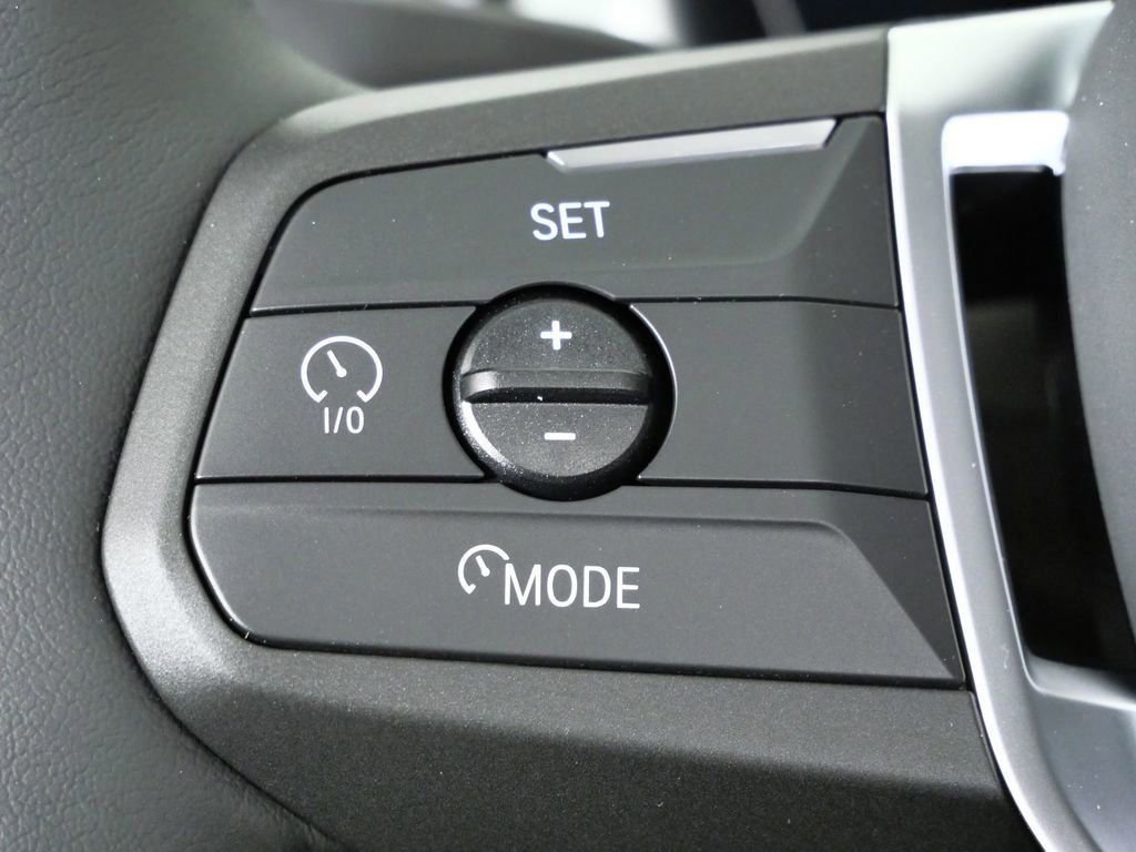 Used 2026 Alpine White BMW xDrive28i image 41