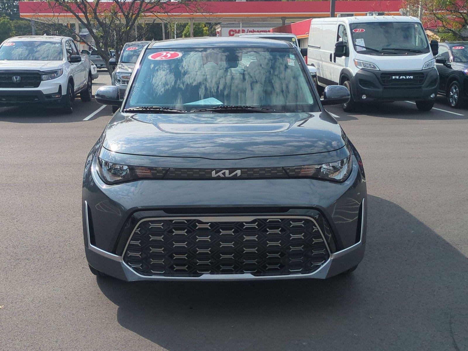 Used 2025 Gravity Gray Kia GT-Line image 8