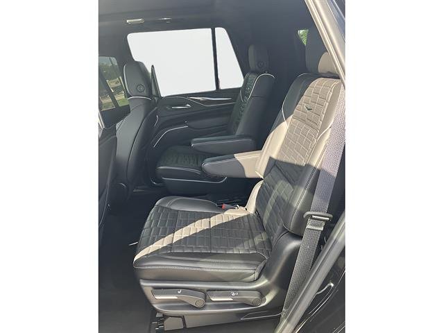 2023 Cadillac Escalade 4WD Sport Platinum, photo 10 of 12